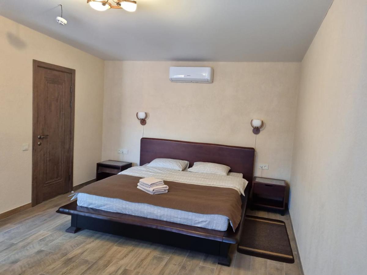 Ник Аэро Hotell Kharkiv Eksteriør bilde