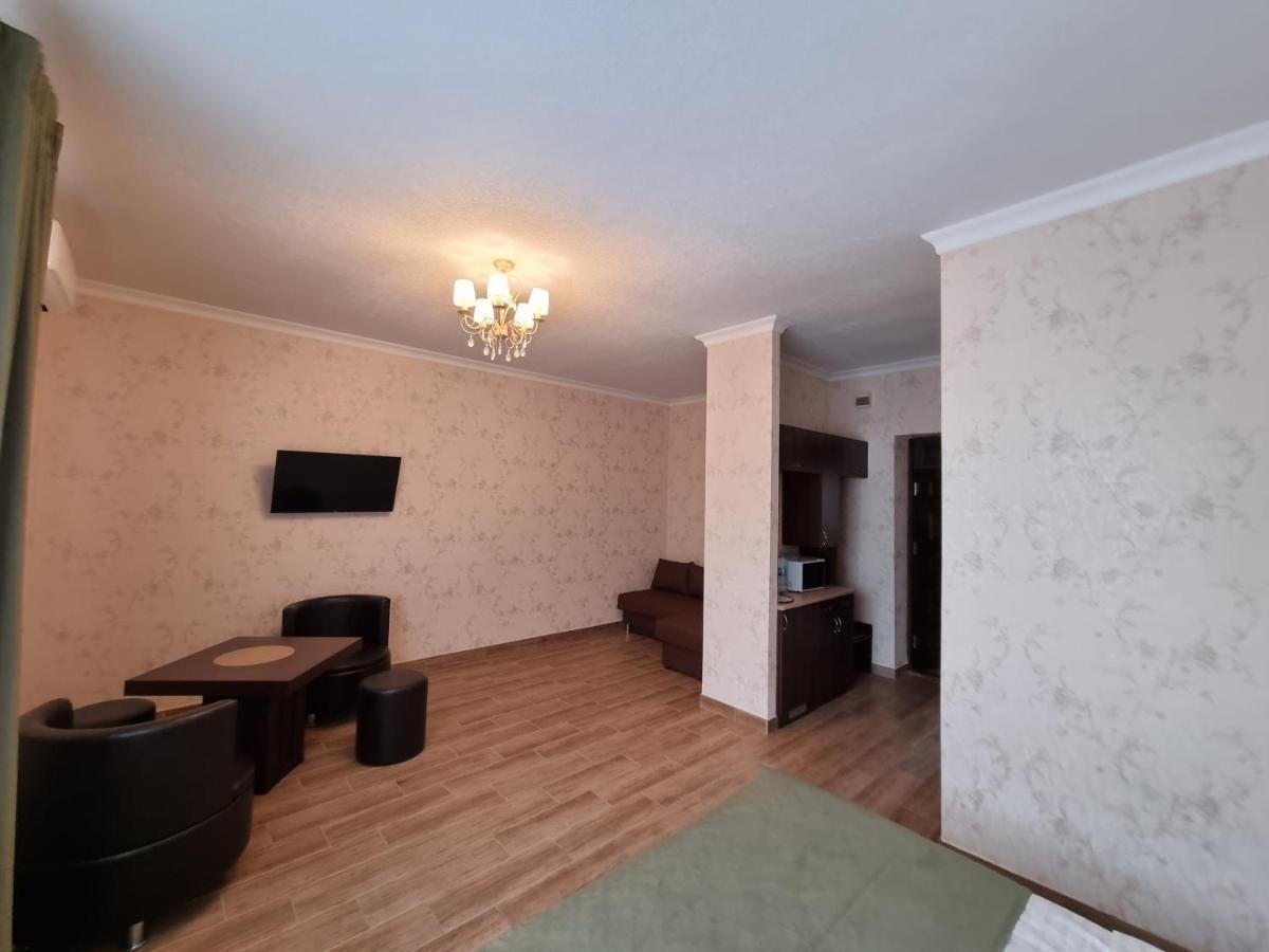 Ник Аэро Hotell Kharkiv Eksteriør bilde