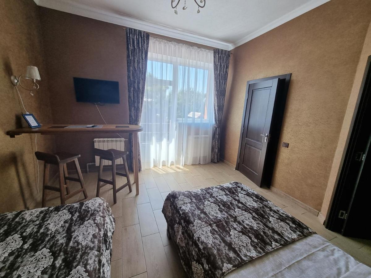 Ник Аэро Hotell Kharkiv Eksteriør bilde