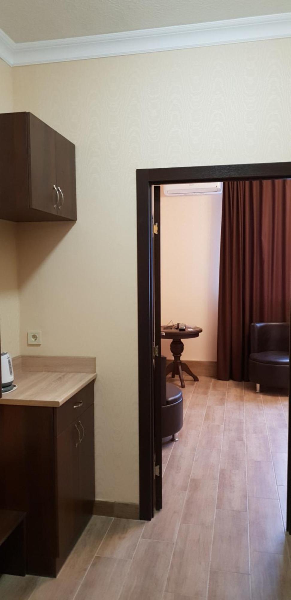 Ник Аэро Hotell Kharkiv Rom bilde